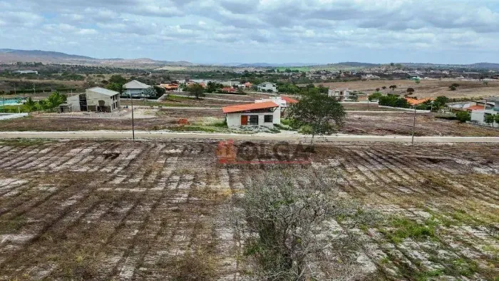 Terreno a venda em condomínio com 1000 metros de área