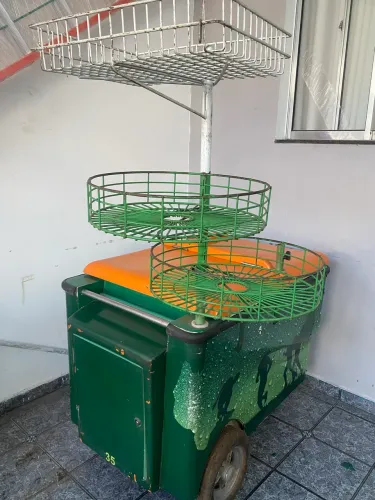 Carrinho térmico em fibra para bebidas, cocos, etc 
