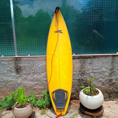 Prancha de surf rip wave 6'4" shape Beto Loureiro