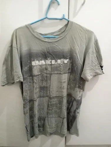 Camiseta Oakley Cinza
