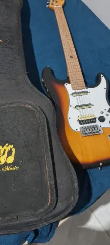 Guitarra Stratocaster Modificada