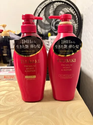 Kit Shampoo e Condicionador Tsubaki Premium Moist & Repair