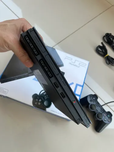 Playstation 2 slim na caixa + controle