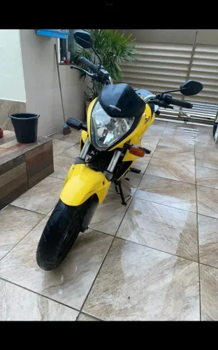 Vendo Honda CB300R 