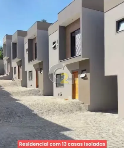 Sobrado com 2 suítes a venda em Atibaia
