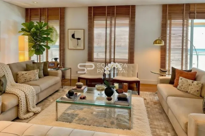 Apartamento com 275 m², 3 quartos sendo 3 suítes à venda no bairro Moema Índios.