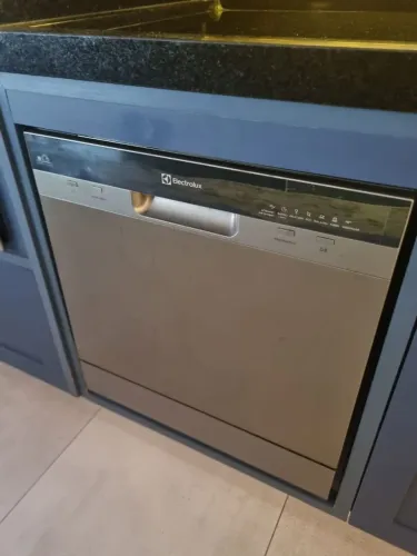 Lava-Louças Electrolux 8 Serviços Inox com Função Higienizar (LL08S) - 127V