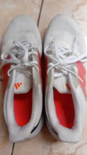 Tênis Adidas Ultrabounce Original - Branco / Coral - Tam. 43 BR (Usado)