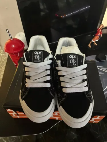 VENDO TENIS QIX CHORAO PARK TAM 42 - PRETO E BRANCO