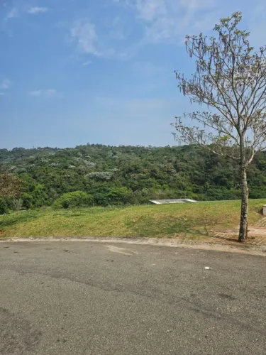 Terreno em Condomínio para Venda em Santana de Parnaíba, Tamboré
