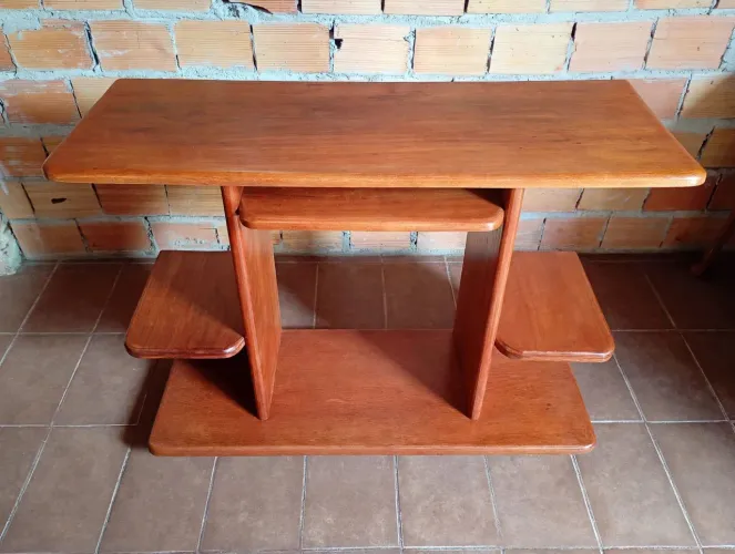 Vendo esse rack de Angelim por 150 reis só interessados me chame no PV.