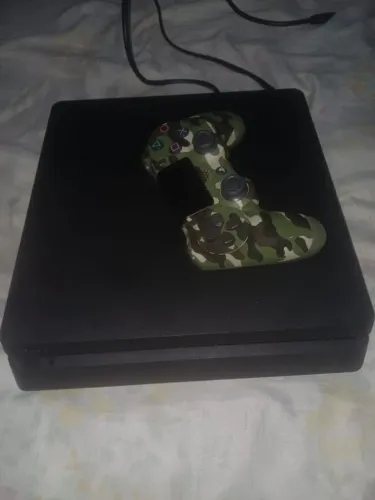 VENDO PS4 SLIM 1.100R$