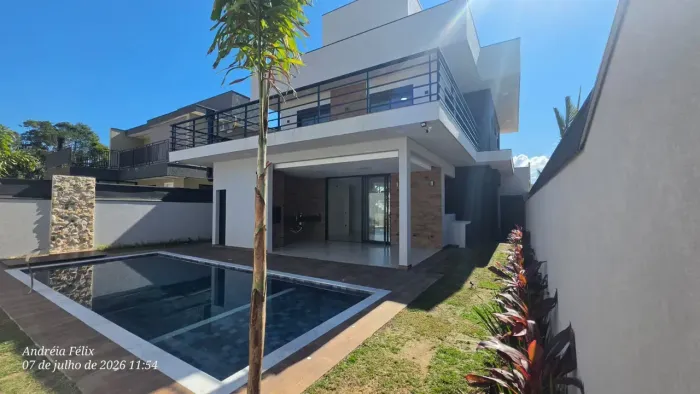 Casa de condomínio para venda possui 257 metros quadrados com 4 quartos