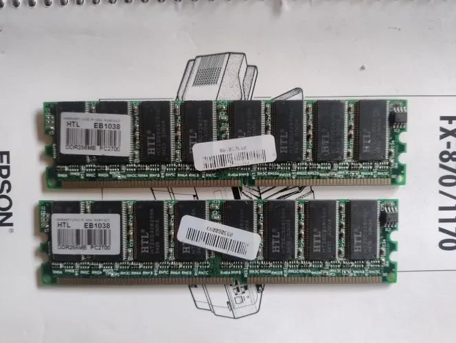 memória DDR3 256mb pc2700