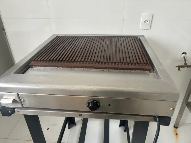 Churrasqueira Elétrica Profissional 220V Inox - Funcionando - R$ 1.500