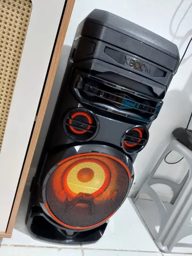 LG XBOOM RNC7 EXTREMAMENTE NOVO