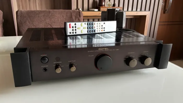 VENDO AMPLIFICADOR ROTEL RA-1060