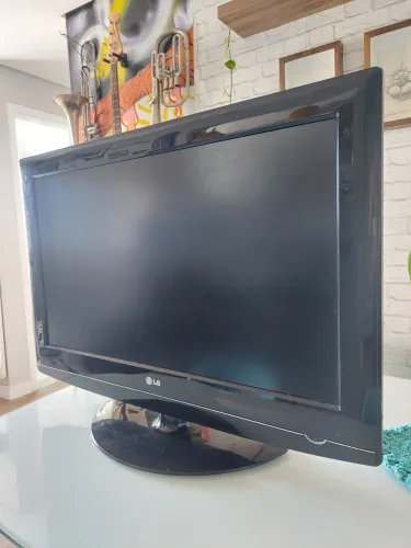 TV LG 32" (32LG50D) com Defeito - Para Retirada Peças ou Conserto