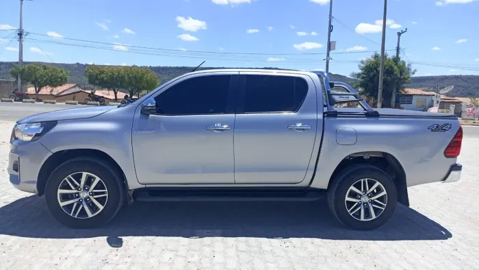 Toyota Hilux CD SRV 4X4 2.8 TDI Diesel Aut. 2019