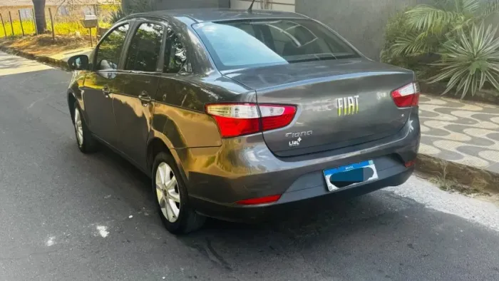 Fiat Grand Siena Attrac. 1.4 EVO F.flex 8V 2021