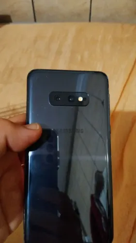 Samsung S10e