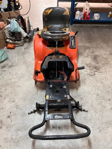 Chassi do trator de grama Husqvarna