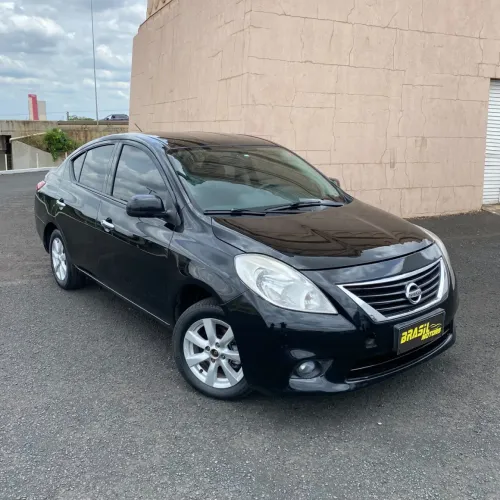 Nissan Versa SL 1.6 16V Flexstart 4P Mec. 2014