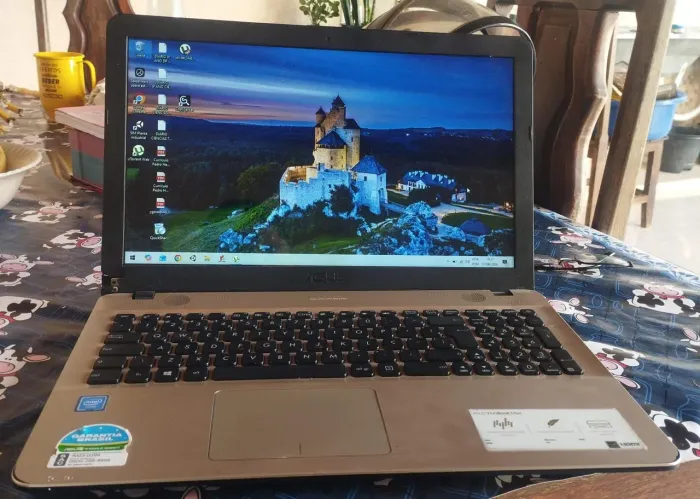 Notebook ASUS DESKTOP-TOJ8C1G