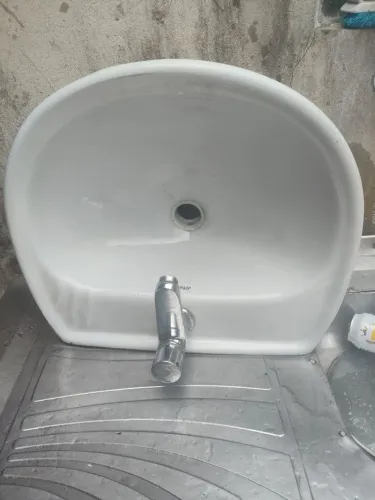 PIA DE BANHEIRO FIORI (SEM COLUNA) + TORNEIRA FABRIMAR AUTOMÁTICA