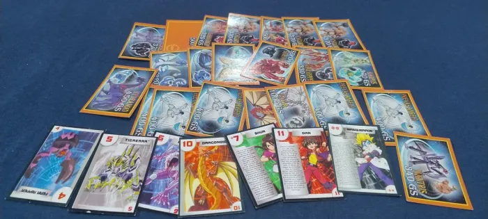 Lote 29 Mini Cards Bakugan