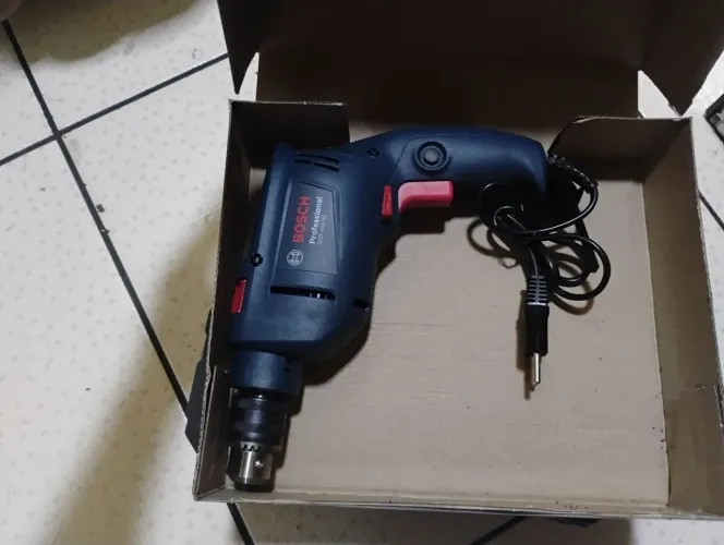 Furadeira elétrica 450W