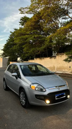 Fiat Punto Attractive 1.4 Fire Flex 8V 5P 2013