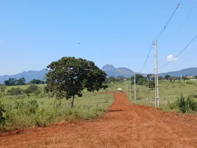 Terreno de 20.000m² em Serra Azul distrito de Mateus Leme/MG