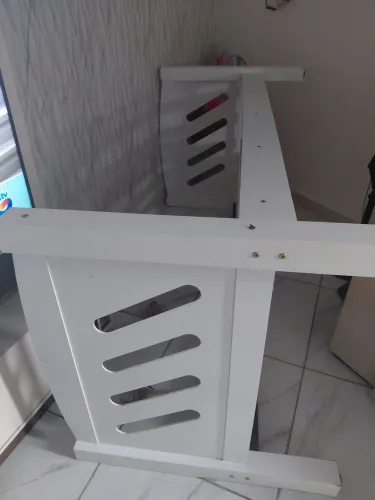 Vendo duas camas que formam beliche semi novas