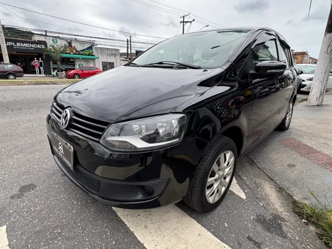 Volkswagen Fox 1.0 MI Total Flex 8V 5P 2011