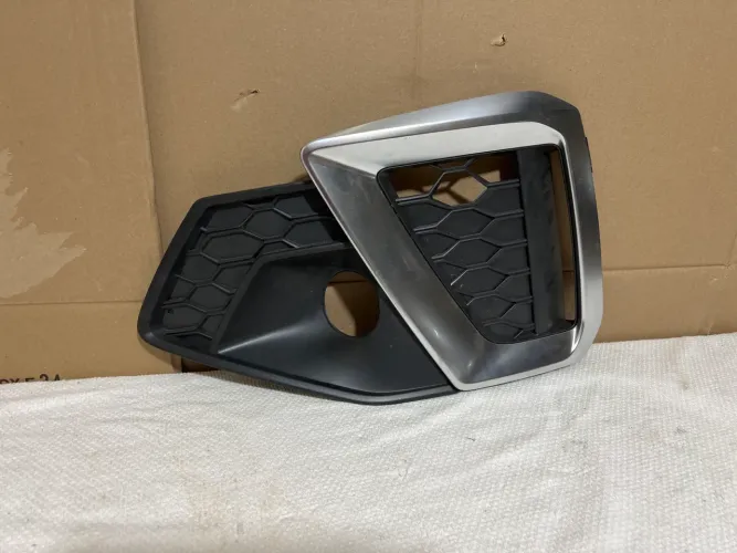 Grade Farol Neblina Audi A4 2020/2024 Nova