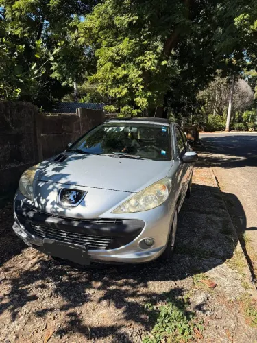 Peugeot 207 Quiksilver 1.4 Flex 8V 5P 2011