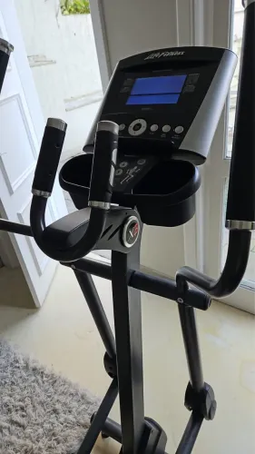 ELÍPTICO LIFE FITNES X3