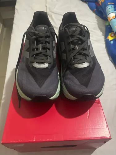 Tênis New Balance Rebel V5