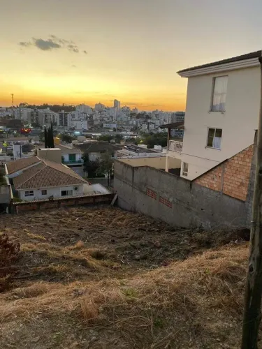 LOTE A VENDA NO CONDOMINIO FAZENDA DA SERRA