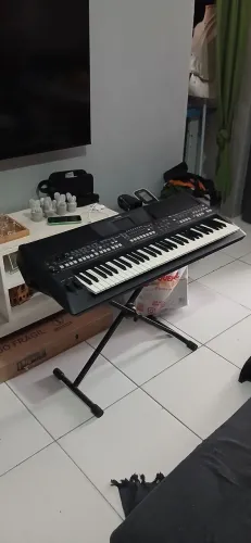 TECLADO YAMAHA SX600