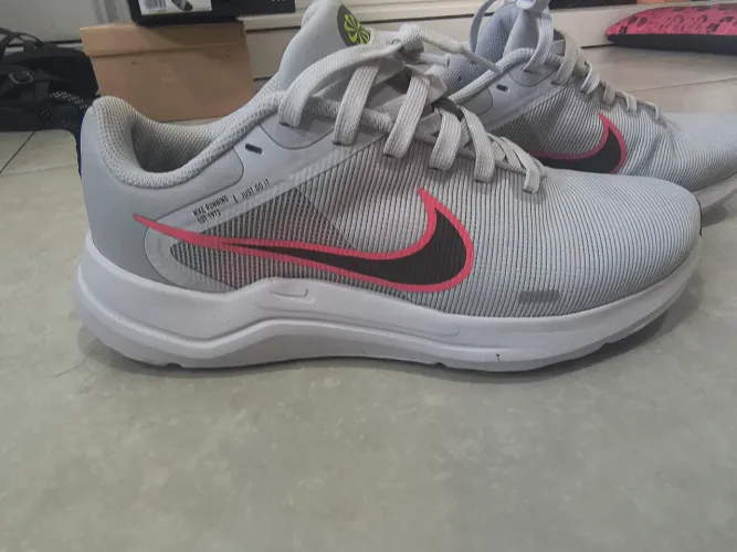 Tênis Nike usado duas vezes