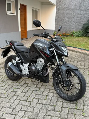 Honda CB300f Twister 2023