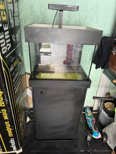 Venda de Aquário Marinho 80L