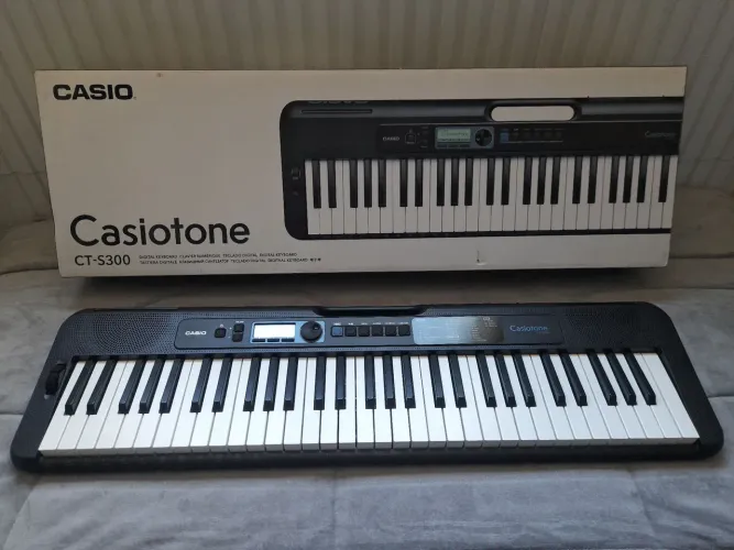 Teclado Casio CT-S300 Impecável na Caixa + Kit MIDI e Capa (Oportunidade)