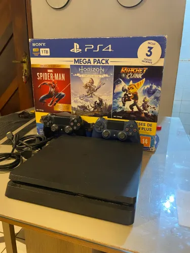 PS4 1TB SLIM + Jogos + 2 Controles