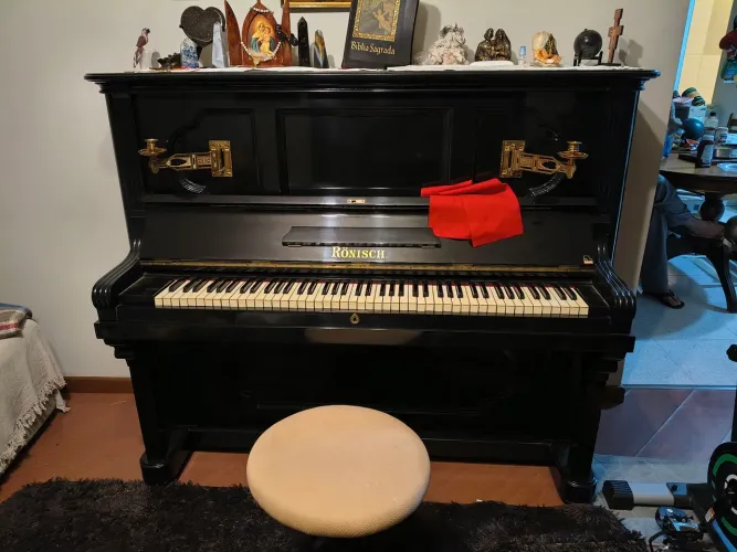 Piano rönisch preto 1895