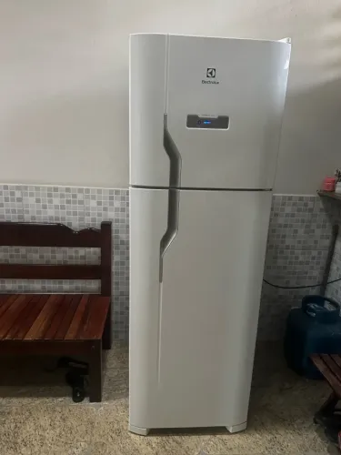 Geladeira electrolux 400L