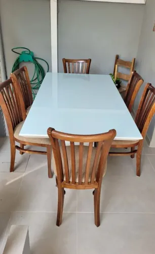 Mesa com cadeiras