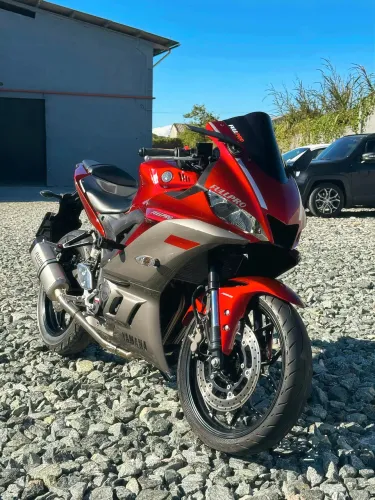 Yamaha R3